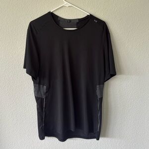 Lululemon Short Sleeve T Shirt Size‎ L Men’s Black Gray